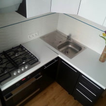ตัวเลือกการออกแบบห้องครัวพร้อมอ่างล้างจานที่มุม-0