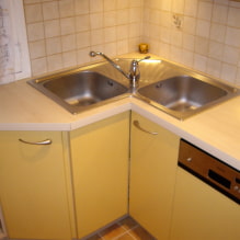 ตัวเลือกการออกแบบห้องครัวพร้อมอ่างล้างจานที่มุม-4