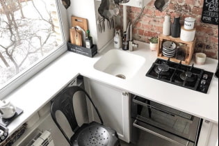 Hogyan lehet helyet megtakarítani egy kis konyhában?