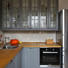 Кухињски сет са стакленим фасадама-2