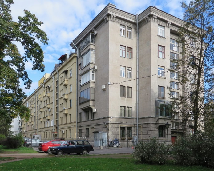 Features of Stalinist houses