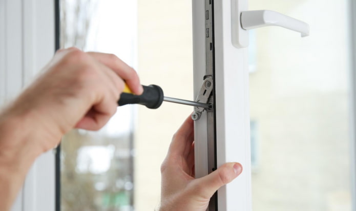 Adjusting plastic windows with your own hands