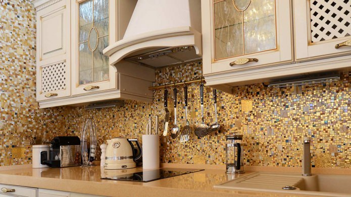 Mosaic kitchens: designs and finishes